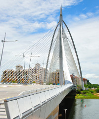 Living in Southern Malaysia – Working in Singapore