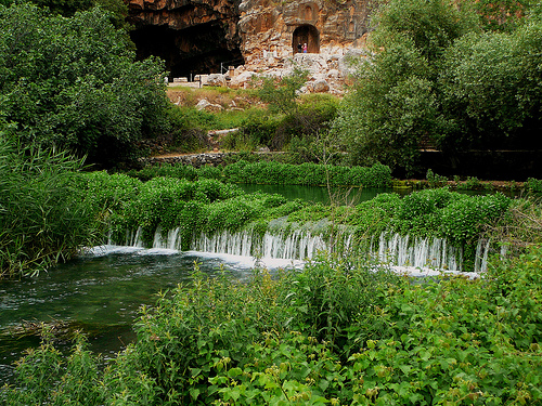 Here Are Five Things Expats Love About Living In Israel, And Five Things They Hate